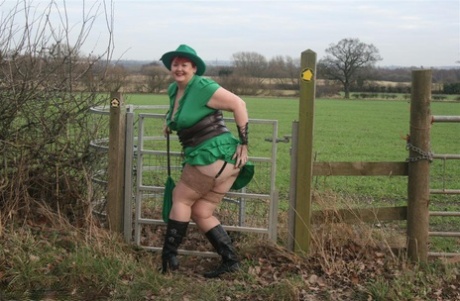 bbw cna exclusive picture