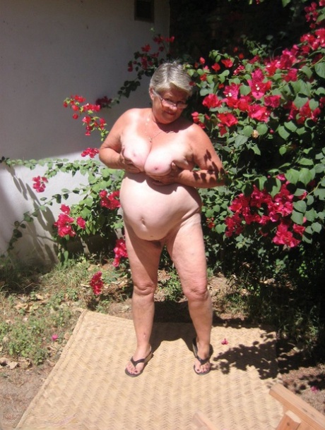 bbw facesitting and got her ass covered with cum free best pictures