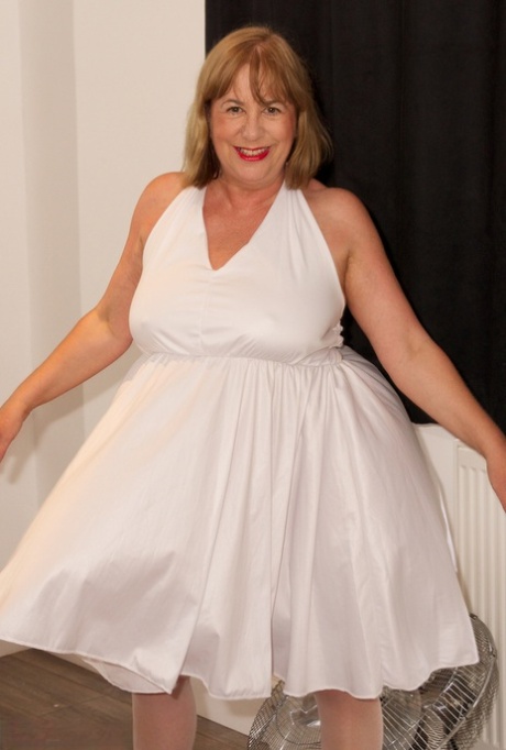 curvy prone bone xxx gallery