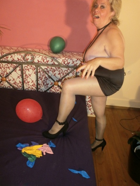 london charles huge ass pics hot sex galleries