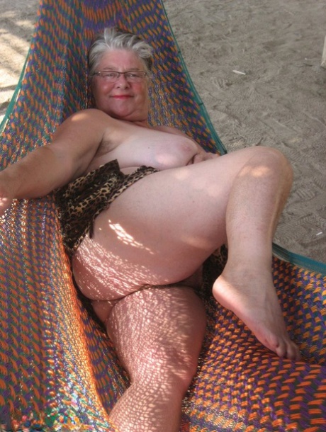 fat moobs nude images