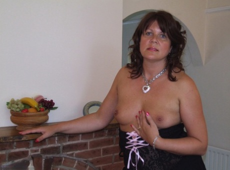 curvy mom lingerie free sexy images