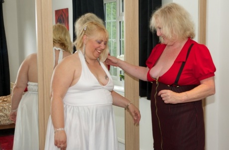 fat hairy pussy german mature art naked images