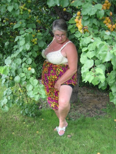 curvy madura beautiful naked picture