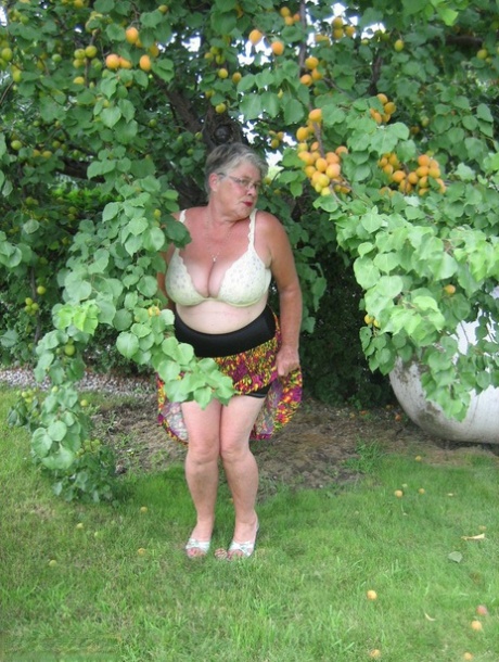 big hip thick thigh leggings free porn image