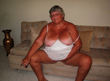 fully nude big ass women getting fucked pornos picture