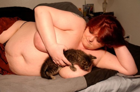 thick hips ebony adult pictures
