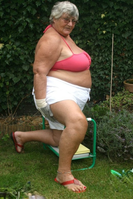 thick girl gangbang beautiful photos