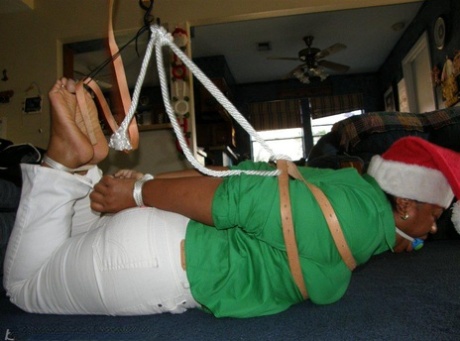 ssbbw ivy davenport tries to fit her big belly in her shorts sex photos