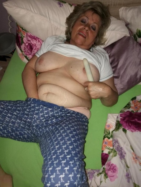 fat grandmother free xxx gallery