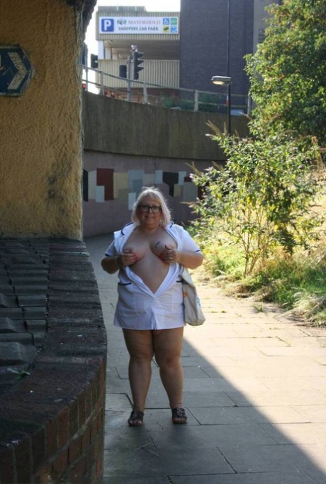 bbw public dildo free naked photos