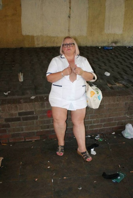 mona bbw free sex photo