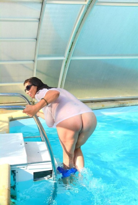 sexy hot bbw shanice sucks and fucks big cock with cumshot hot porn picture