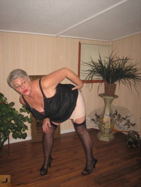 bbw blonde daejha milan farting beautiful naked pic