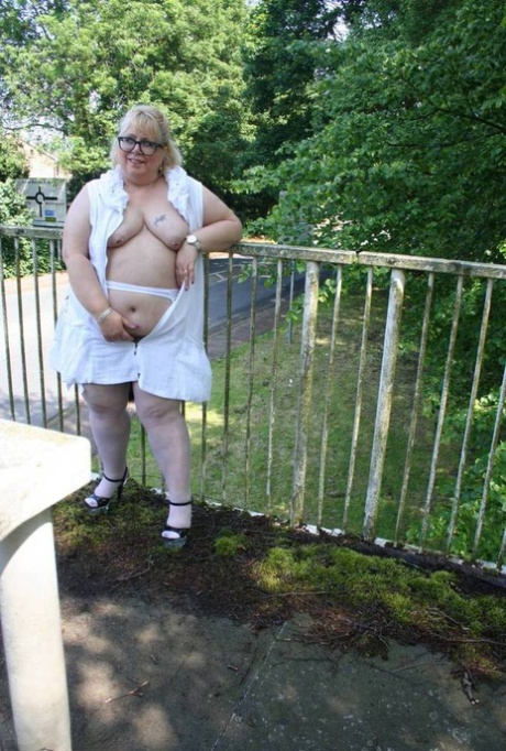bbw babes take turns taking care of a big black cock sexy xxx picture