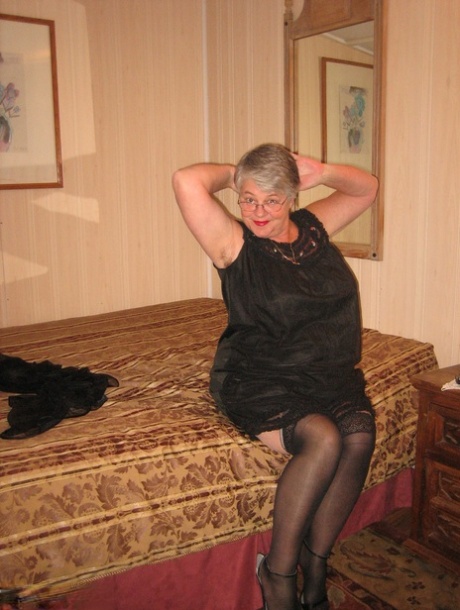 new jersey milfs curvy art naked pics