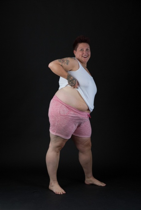 adorable thick amateur courtesan exclusive galleries