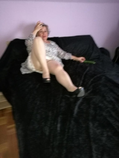 male bush men fit hung and a thick bush free xxx archive