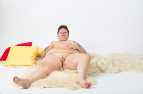 fat brit free nude galleries