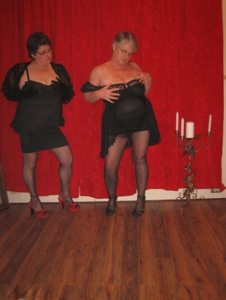 thick women facesitting tiny boy sexy xxx pictures