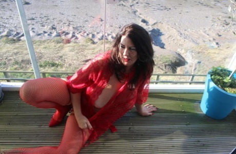 curvystars free nude pic