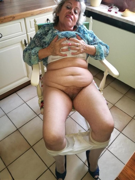 stroking thick big dick with low hangers pornos pic