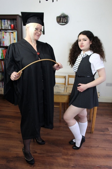 fat secretary fucks boss on office table xxx picture
