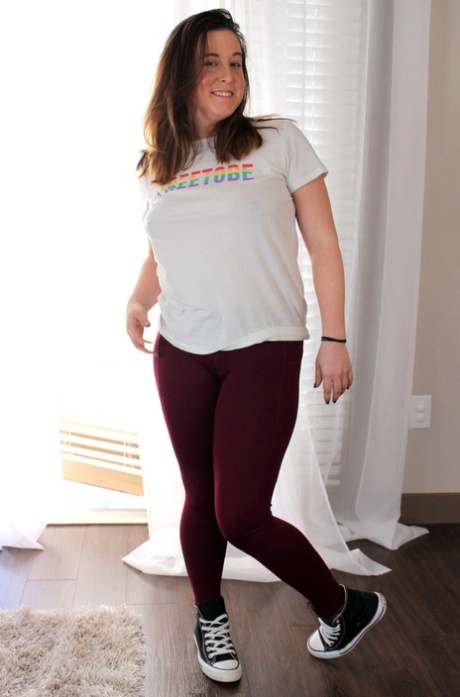 thick juicy teen nude photos
