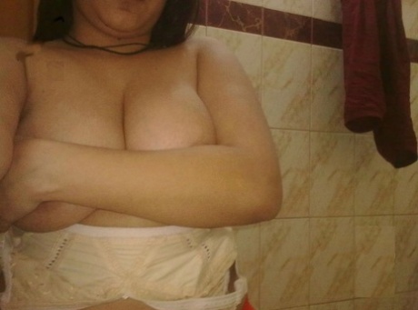 bbw in red hot naked pics