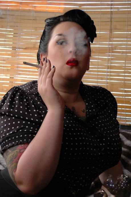 wide hips thick thighs granny free picture