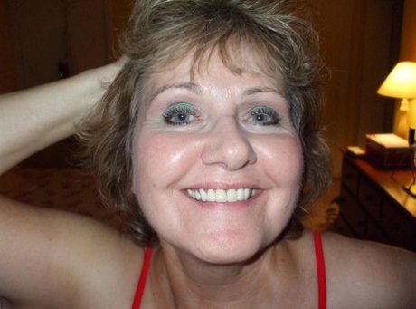 chubby amateur milf cyn free naked photos