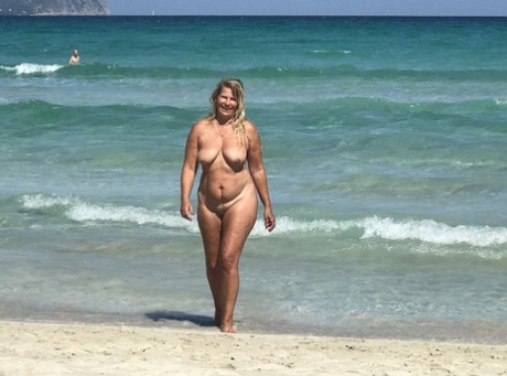 curvy mff art naked photos