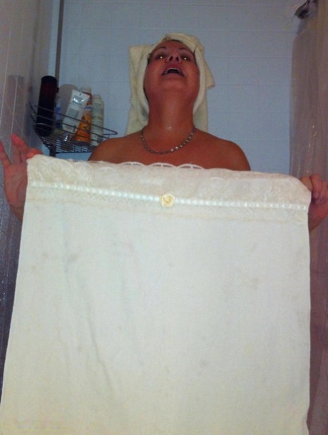 super wide hips bbw keri hot nude picture