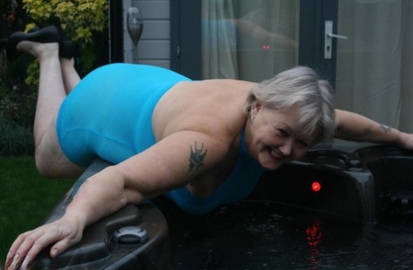 bbw with glasses free xxx archive