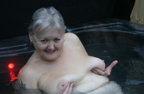 fat riding free sexy picture