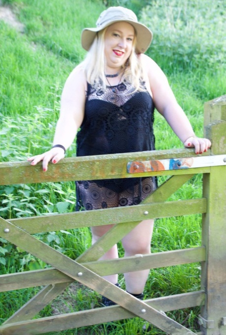 bbw lesbian friends top images