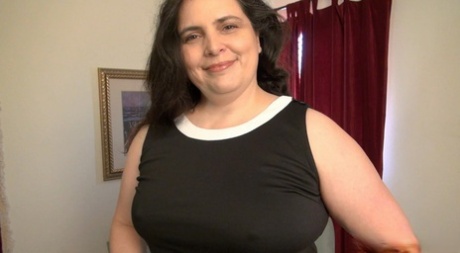 chubby milf fuck and mastrubate free sex picture