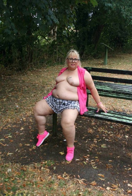 hot chubby college babe gets fucked free sexy picture
