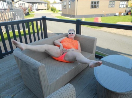 bbw nudist beach top image