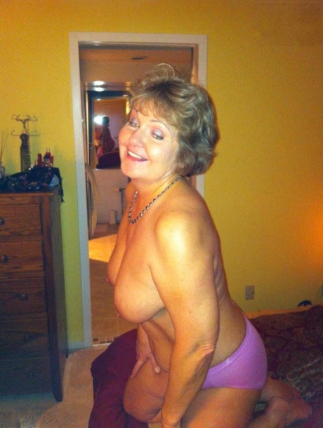 amateur milf big ass bent over best photo