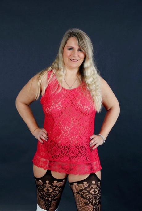 horny bbw stepmom nudes photos
