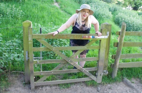 czech fat tits money public adult gallery