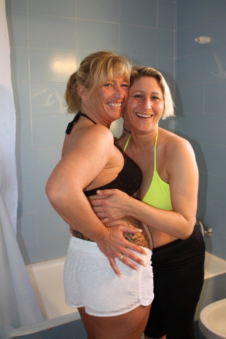bbw trany art naked gallery