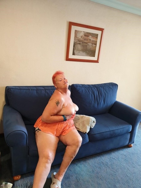 lora bbw free nude image
