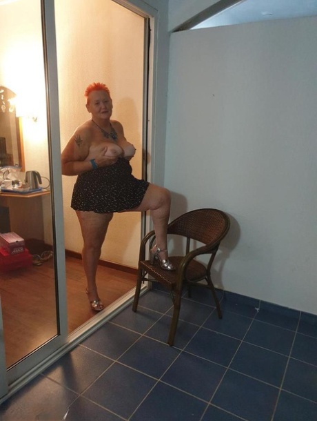 fat lesbian foot worship free naked img