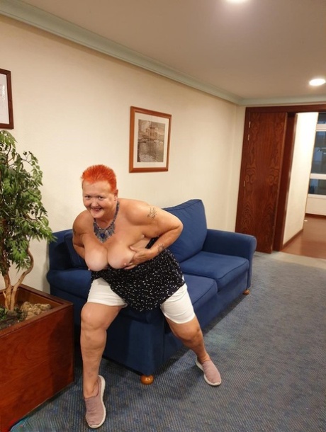 fat mermaid naked pictures