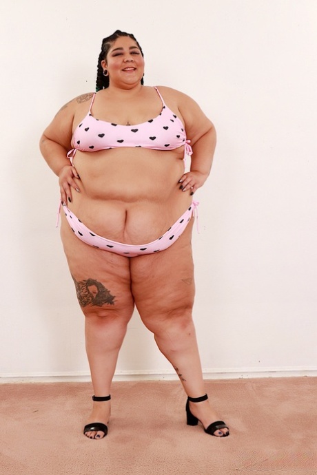 bbw mom car pretty pic
