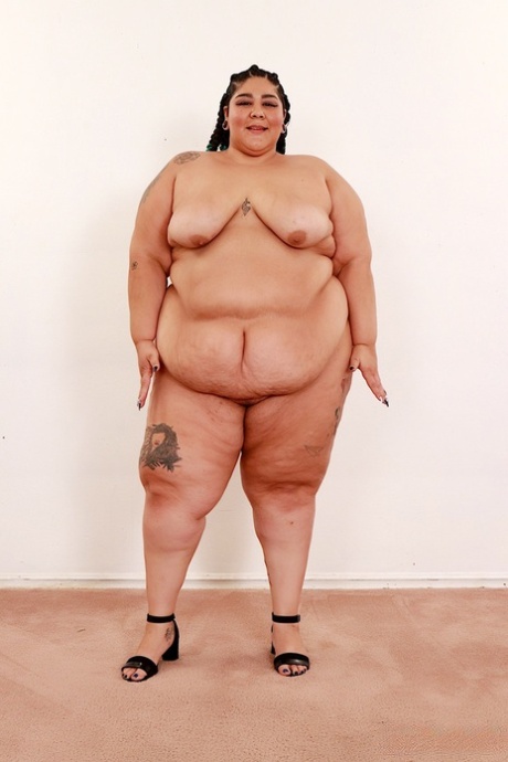 thick indian lesbian sexy nude pic