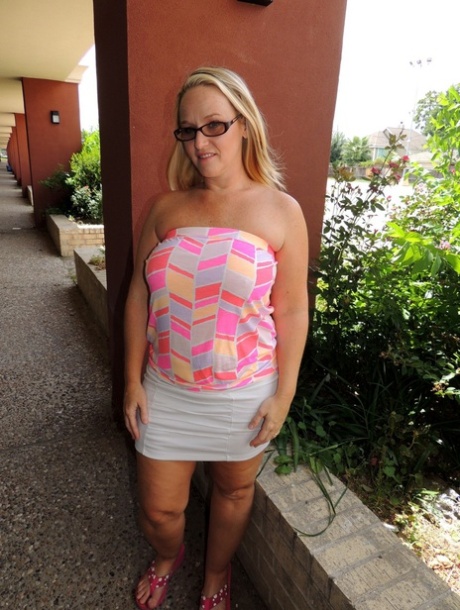 abby winters curvy brunettes pretty pictures