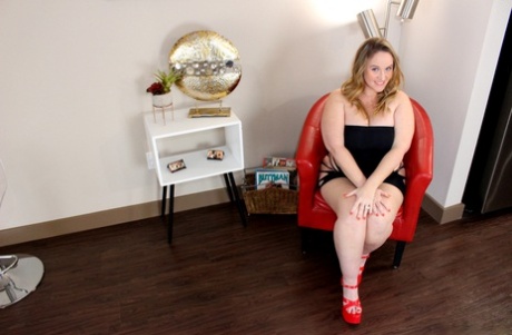 hot blonde bbw wifey fucks her friend while boss gone beautiful naked images